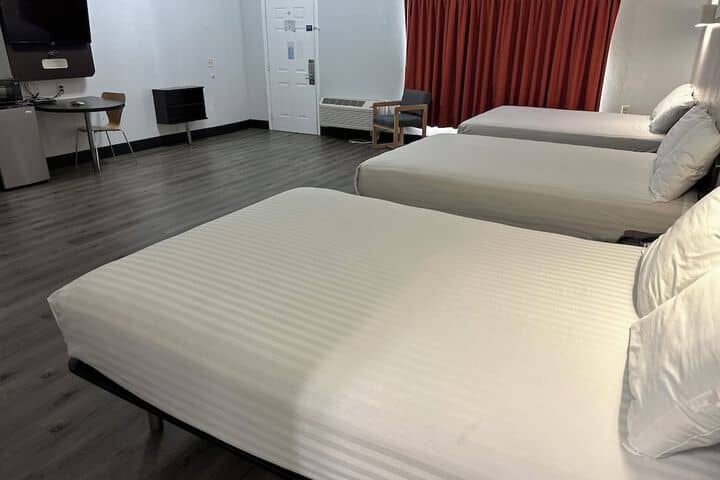 Room 26 of 87