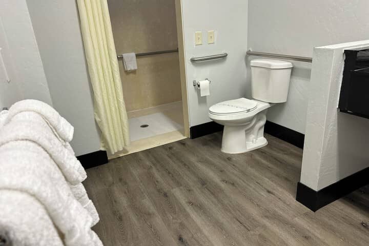 Room 50 of 87
