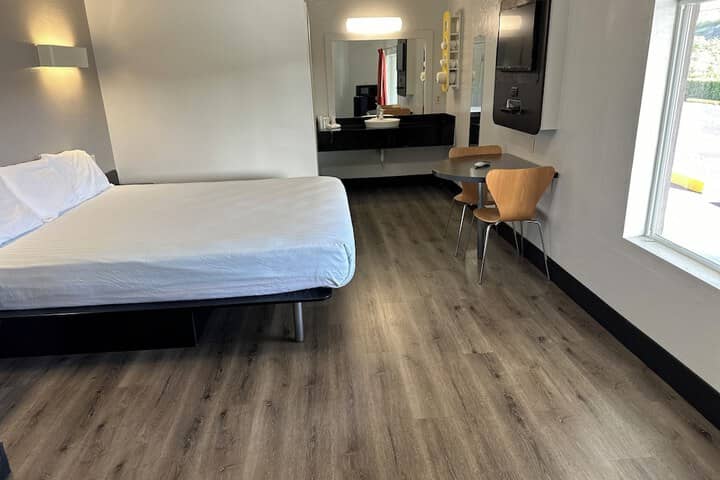 Room 30 of 87